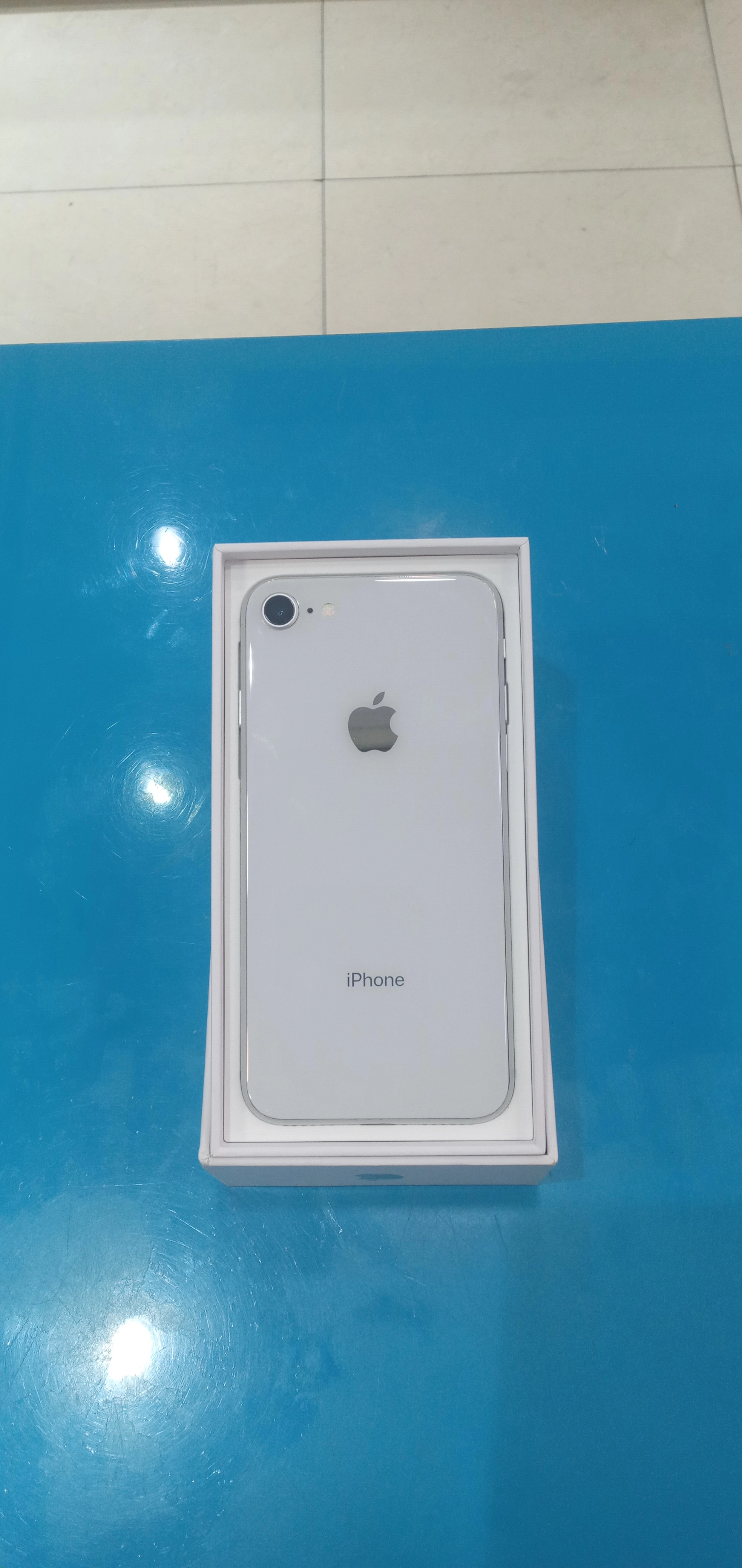 گوشی موبایل اپل مدل آیفون ۸( iPhone 8)با حافظه ۲۵۶ (stock)هدیه گلس ...